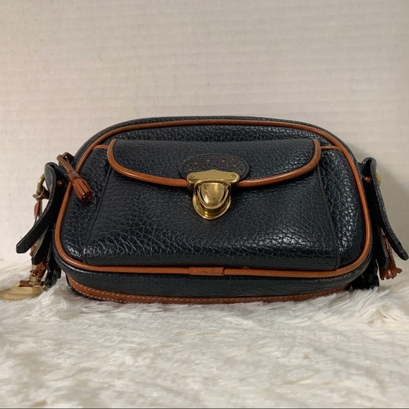 SOLD Vintage Dooney AWL Small Kilty Crossbody Bag - Picture 6 of 11